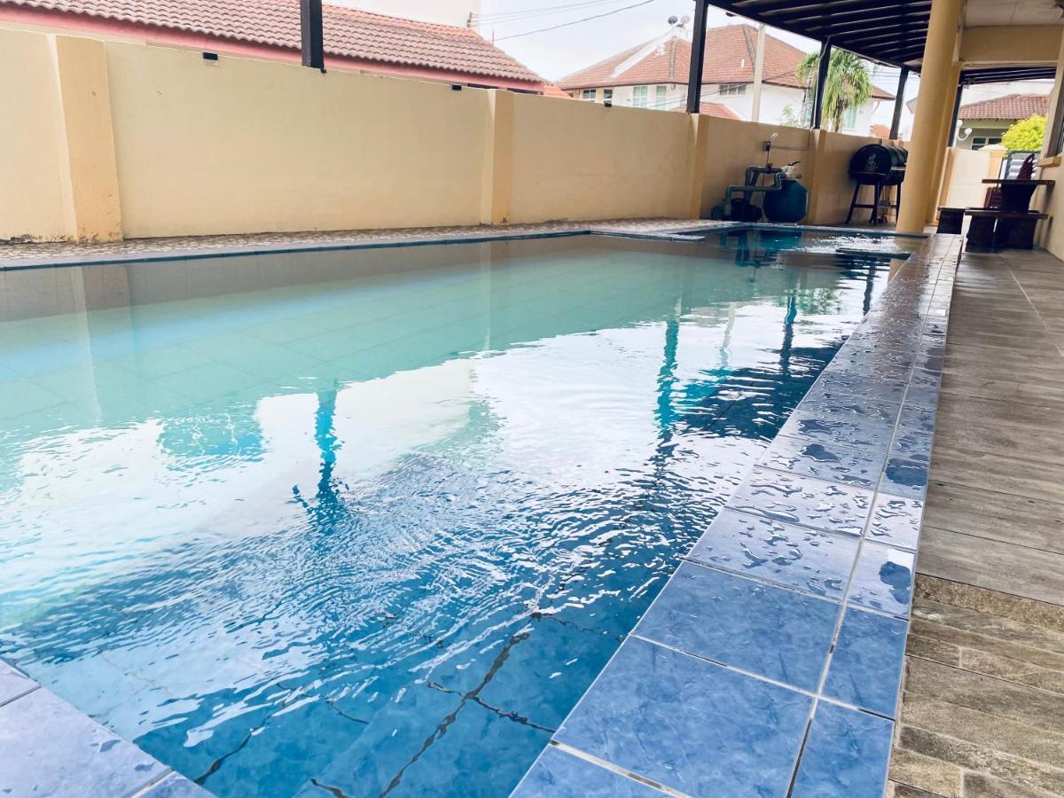 Casa Drezqi Homestay Melaka Private Pool エクステリア 写真